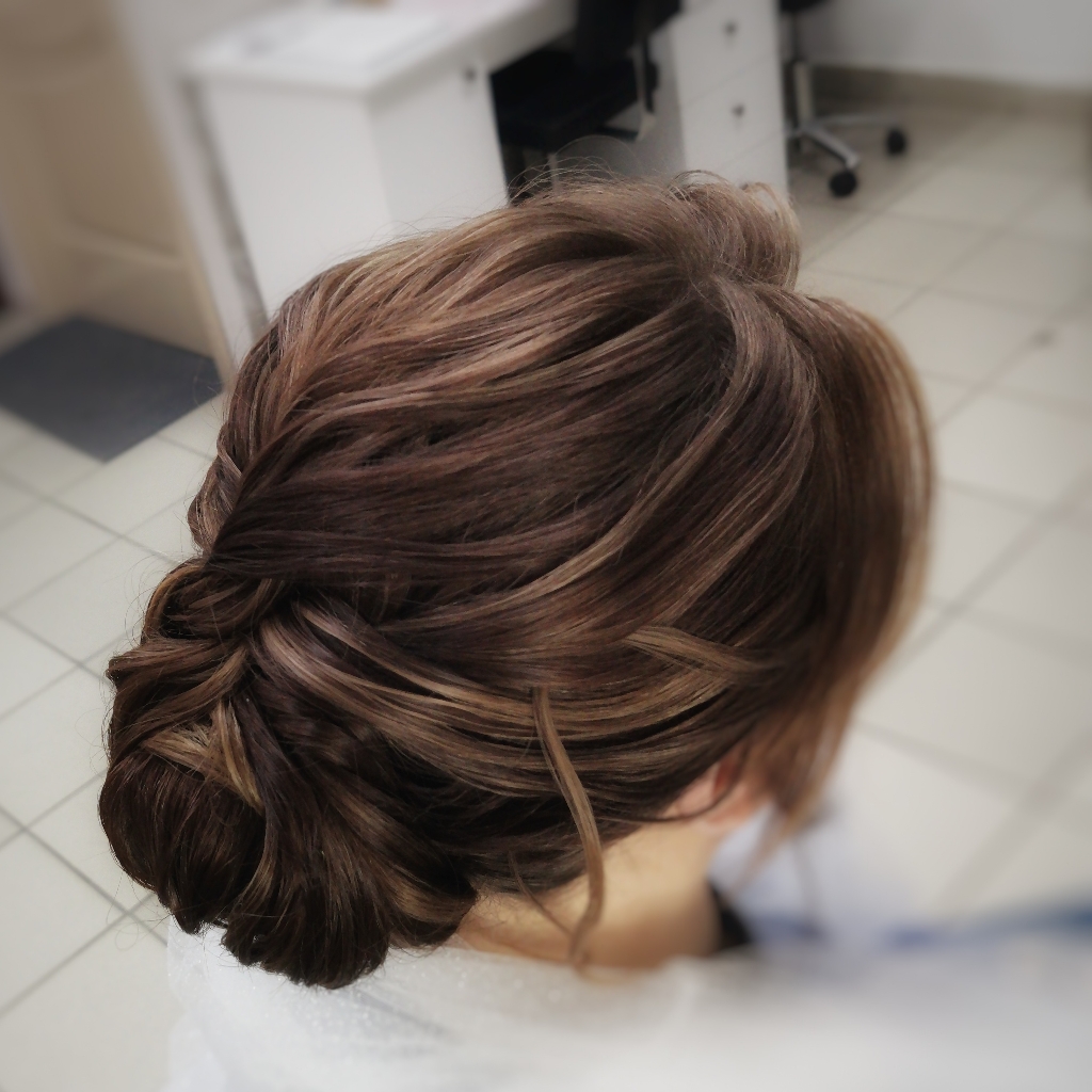 Вечерняя прическа