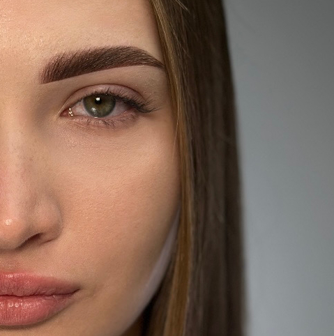 Перманентный макияж бровей