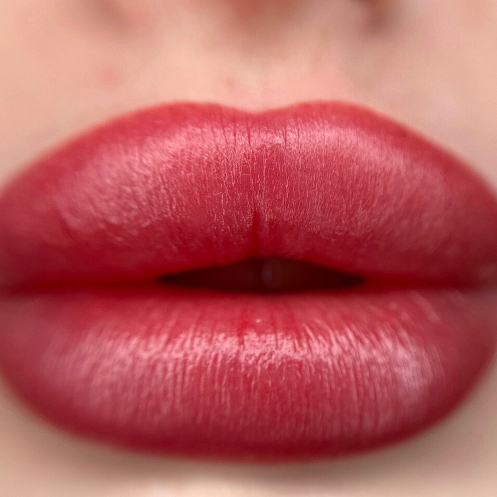 Перманентный макияж губ