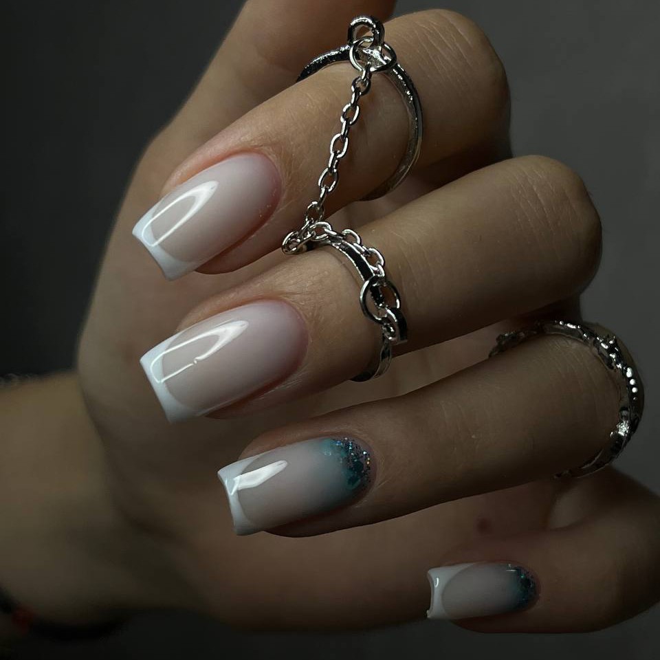 Маникюр с покрытием+ укреплением