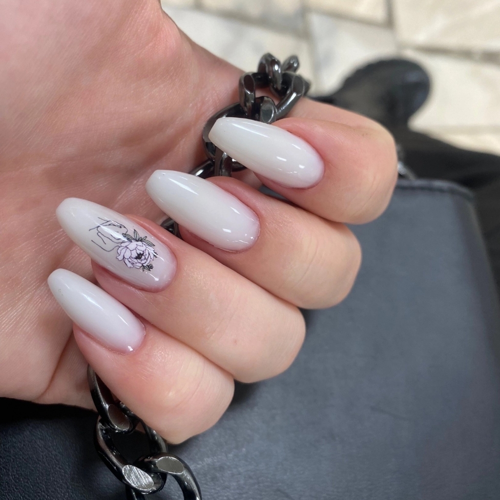 Наращивание ногтей